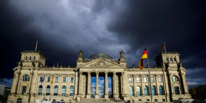 Der Reichstag, Sitz des Bundestags Der Reichstag, Sitz des Bundestags