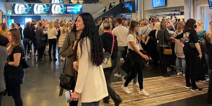 Das Publikum am Konzert der Backstreet Boys ist fast ausschliesslich weiblich. Backstreet Boys