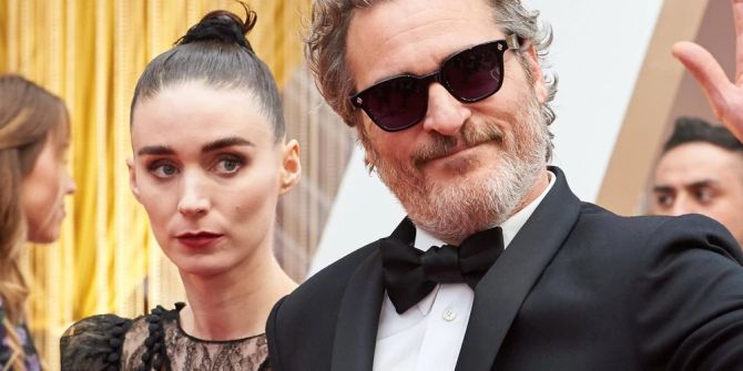 Joaquin Phoenix Rooney Mara