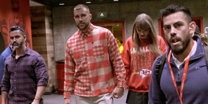 Taylor Swift und Travis Kelce sind ein Paar – oder etwa nicht? Travis Kelce Taylor Swift
