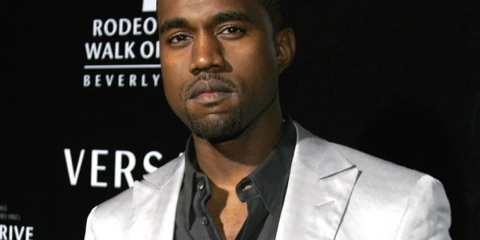 Kanye West ist wieder ein verheirateter Mann. kanye