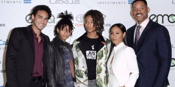 Willow (2.v.l.) mit Vater Will Smith (r.), Mami Jada Pinkett, Bruder Jaden (v.r.) und Halbbruder Trey (l.). smith
