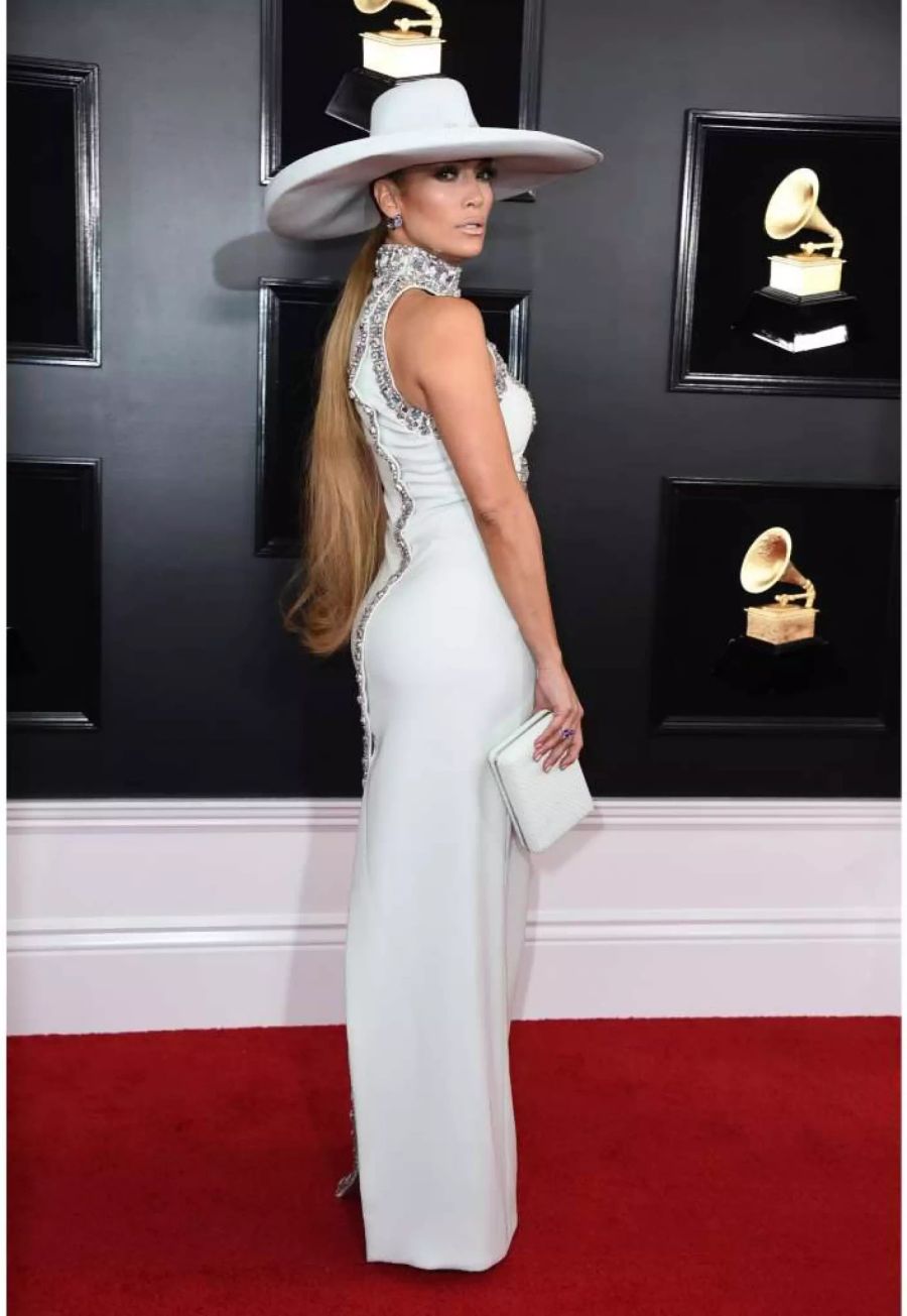 Gilt als schwierige Chefin: Jennifer Lopez posiert auf dem roten Teppich der Grammys.