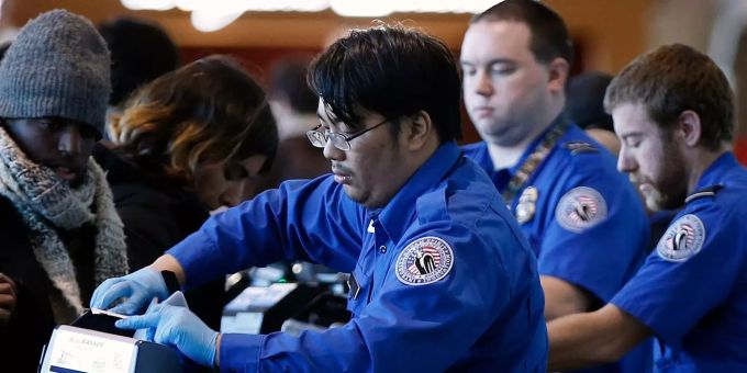 Lange Wartezeiten - «Shutdown» beeinträchtigt US-Flughäfen