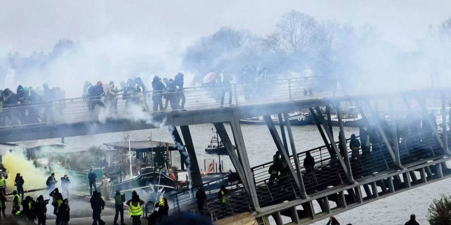 Zusammenstösse bei erneuten «Gelbwesten»-Protesten