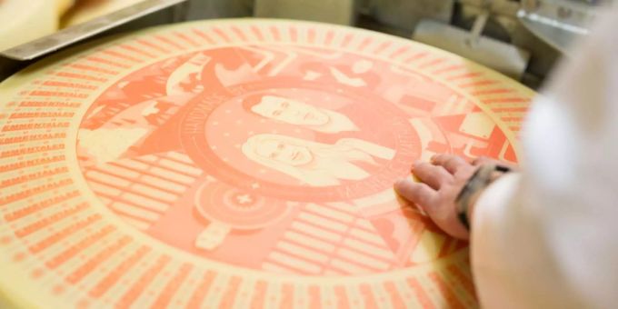 Die Nachfrage des Emmentalers im Ausland sinkt. Die Nachfrage des Emmentalers im Ausland sinkt.