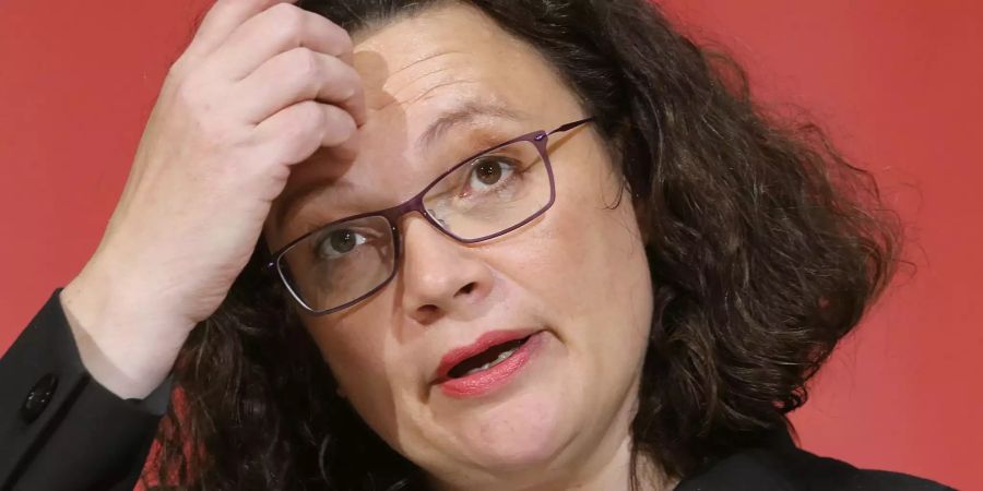 Andrea Nahles, Bundesvorsitzende der SPD, beantwortet Fragen von Journalisten.