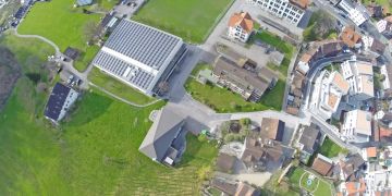 Photovoltaikanlage auf dem Dach der Turnhalle Kugelwis in Rheineck