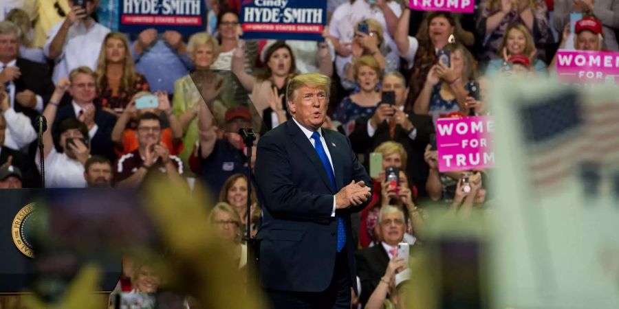 US-Präsident Donald Trump nach einer Versammlung in Southaven in Mississippi (USA).