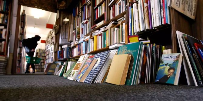 Ein Buchladen in Bern.