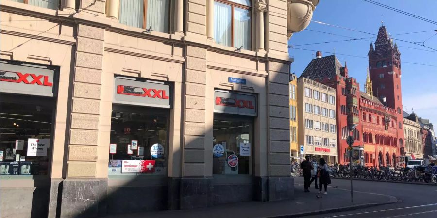 Die XXL Interdiscount-Filiale auf dem Marktplatz in Basel.