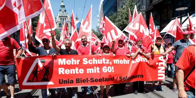 Mehrere Tausend Bauarbeiter aus der ganzen Schweiz demonstrieren in Zürich, am Samstag, 23. Juni 2018. Mehrere Tausend Bauarbeiter aus der ganzen Schweiz demonstrieren in Zürich, am Samstag, 23. Juni 2018.