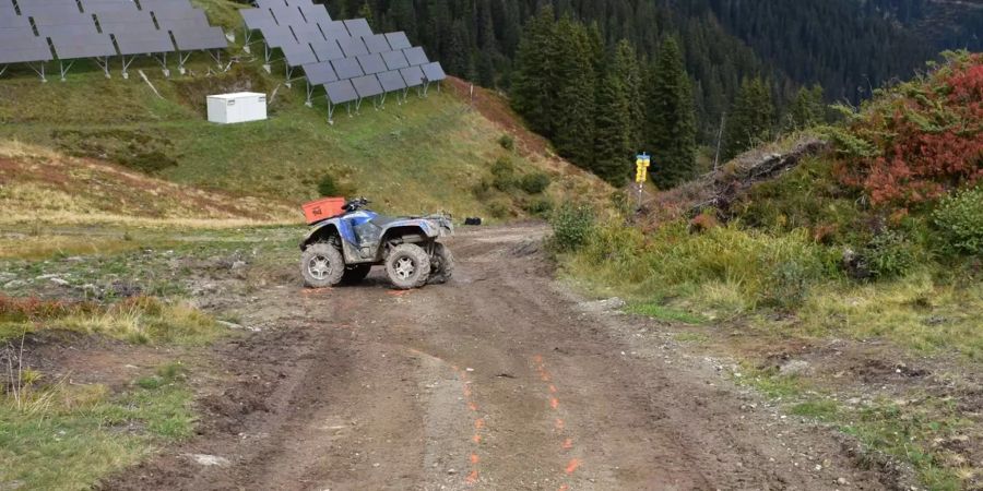 Das Unfallfahrzeug in Disentis/Mustér.