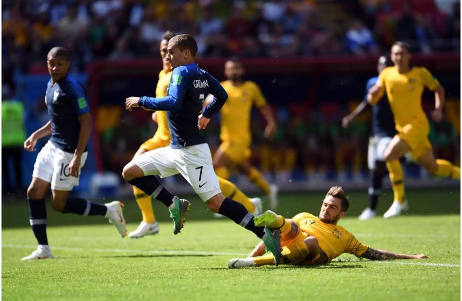 Frankreich siegt gegen Australien nur mit viel Mühe.