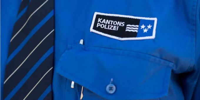 Die Kapo Aargau sucht nach Zeugen. Die Kapo Aargau sucht nach Zeugen.
