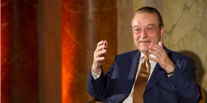 Oswald Grübel amtete an der Spitze der beiden Schweizer Grossbanken UBS und Credit Suisse. Oswald Grübel Credit Suisse