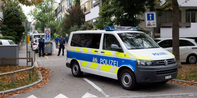 Ein Polizeieinsatz in Basel (Symbolbild). Ein Polizeieinsatz in Basel (Symbolbild).
