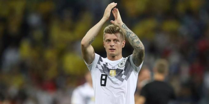 Toni Kroos aus Deutschland jubelt nach einem Tor. Toni Kroos aus Deutschland jubelt nach einem Tor.