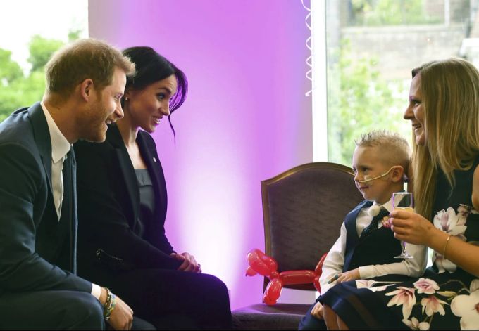 Bereits vor der Flucht aus dem Palast setzten sich Prinz Harry und Meghan Markle für wohltätige Zwecke ein. prinz harry