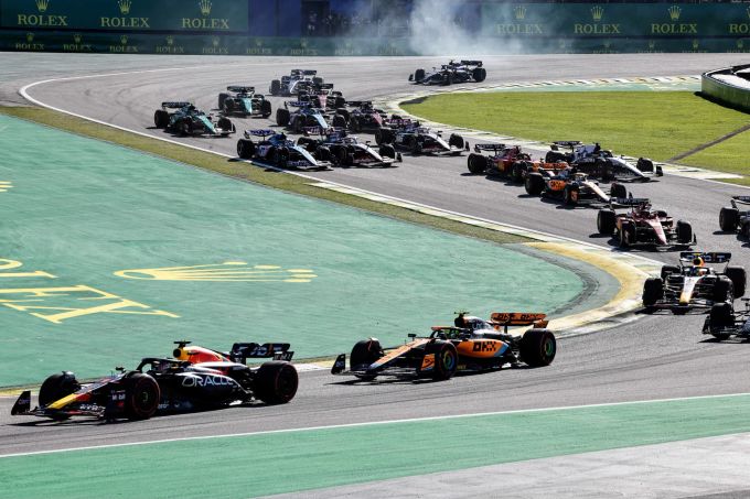 Der Start beim Brasilien-GP der Formel 1. Formel 1 Brasilien Start