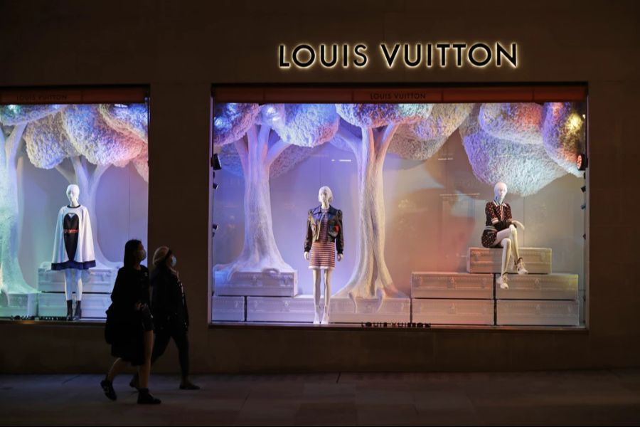 Ein Store der Luxusmarke Louis Vuitton in der Londoner New Bond Street.