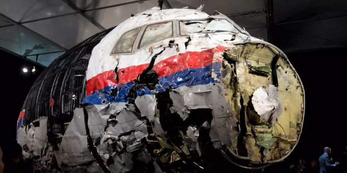 MH17-Prozess - Gericht zeigt Raketen-Teile