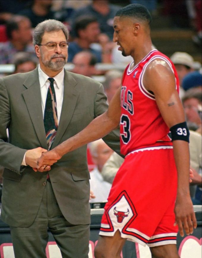 Scottie Pippen mit seinem Ex-Coach Phil Jackson. NBA