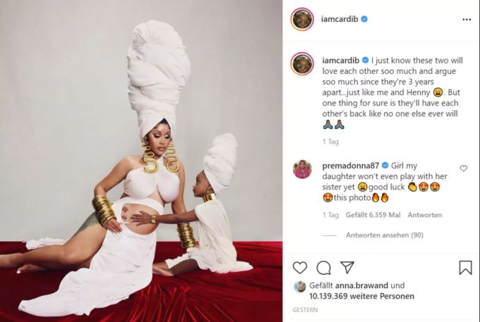 Cardi B mit Babybauch und ihre erste Tochter. Cardi B