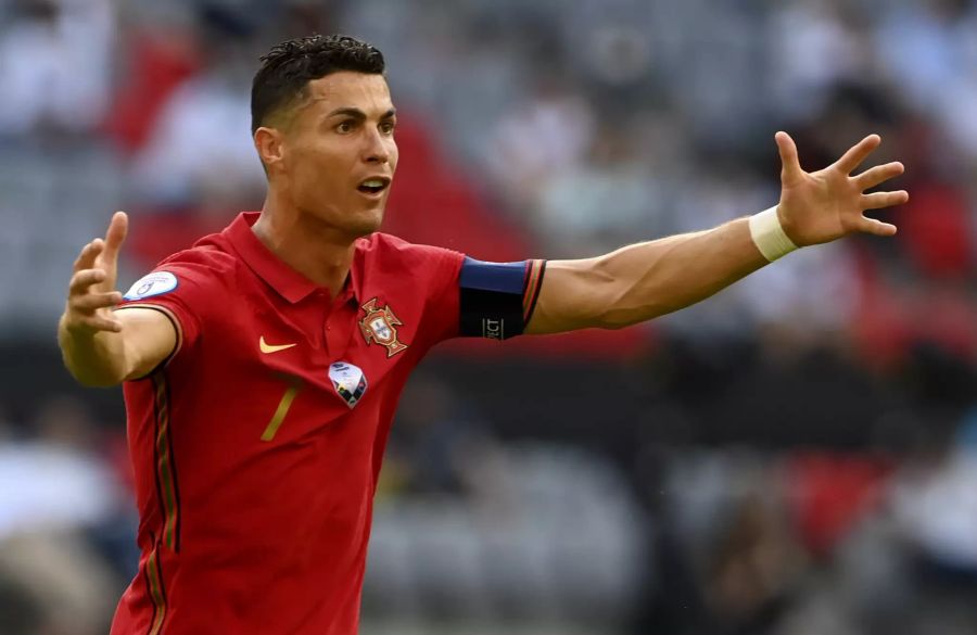 Cristiano Ronaldo muss sich im Forbes-Ranking mit rund 110 Millionen Franken auf Platz drei einreihen.