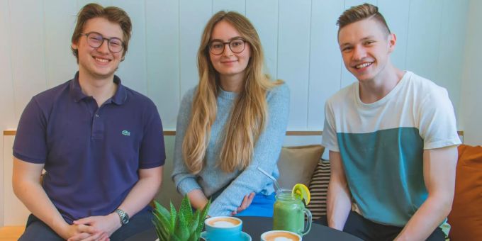Erstes vegan Café in Glarus Juice 1 und seine Gründer. vegan Café