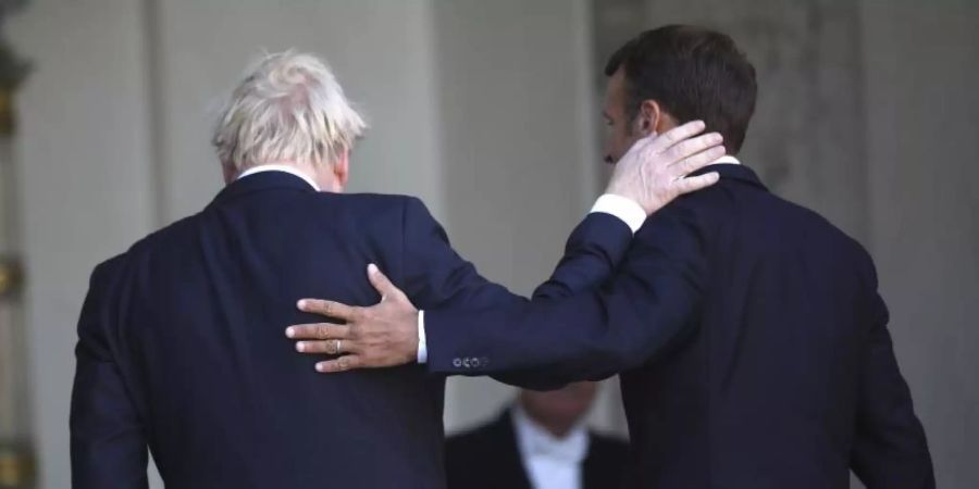 Boris Johnson Emmanuel Macron