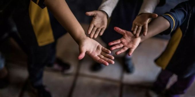 Zur Adoption stehende Kinder im Fokus Zur Adoption stehende Kinder im Fokus