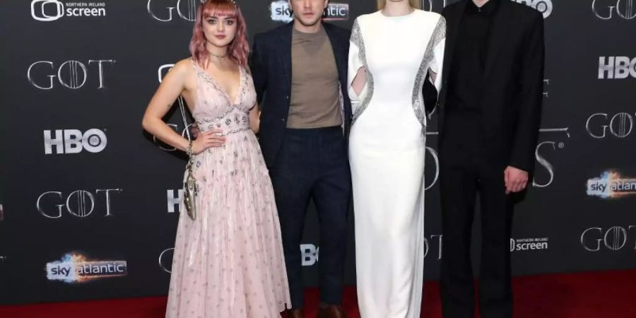 Maisie Williams (l-r), Kit Harington, Sophie Turner und Isaac Hempstead Wright bei der Premiere der achten Staffel von "Game of Thrones" in Belfast. Foto: Liam Mcburney