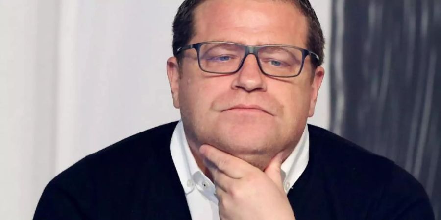 Stellt sich hinter Trainer Hecking: Gladbach-Manager Max Eberl. Foto: Roland Weihrauch