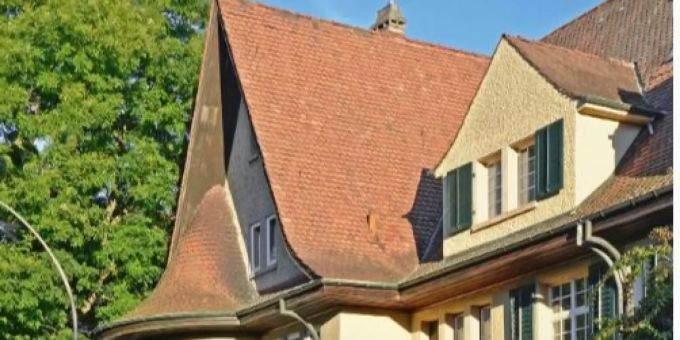 Die Mittags- und Abendführungen 2019 der Kantonalen Denkmalpflege thematisieren die Gotik und die Reformarchitektur – Architekturepochen aus länger zurückreichender und jüngerer Vergangenheit, die wichtige baukulturelle Zeugnisse in Basel hinterlassen haben.