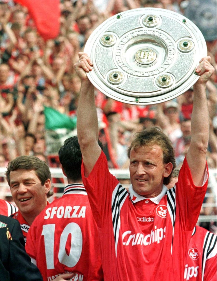 Andy Brehme gewinnt 1998 mit Kaiserslautern (und Ciriaco Sforza) überraschend den Bundesliga-Titel.