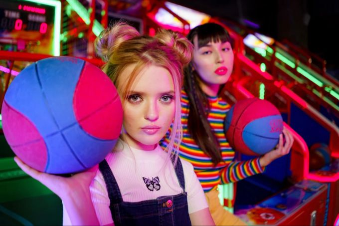 Gen Z spielt gern. Auch mit dem eigenen Image. Gen Z spielt Image
