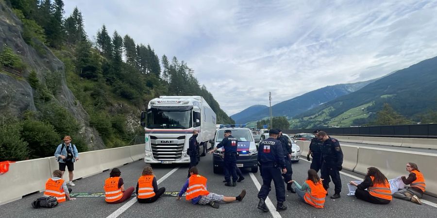 letzte generation brennerautobahn