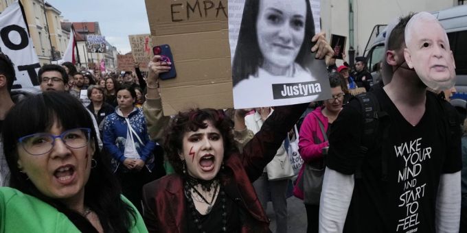 Proteste auf Strasse - Polin stirbt, weil Ärzte nicht abtreiben wollen