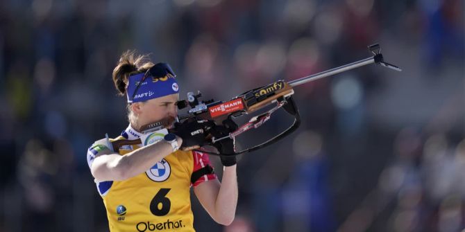 julia simon biathlon