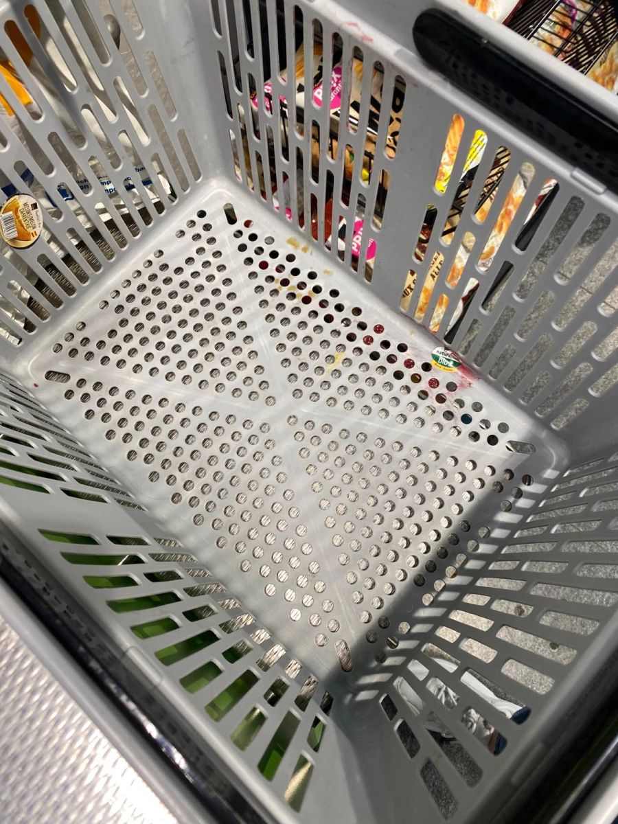 Coop hat die dreckigen Körbli inzwischen gereinigt.