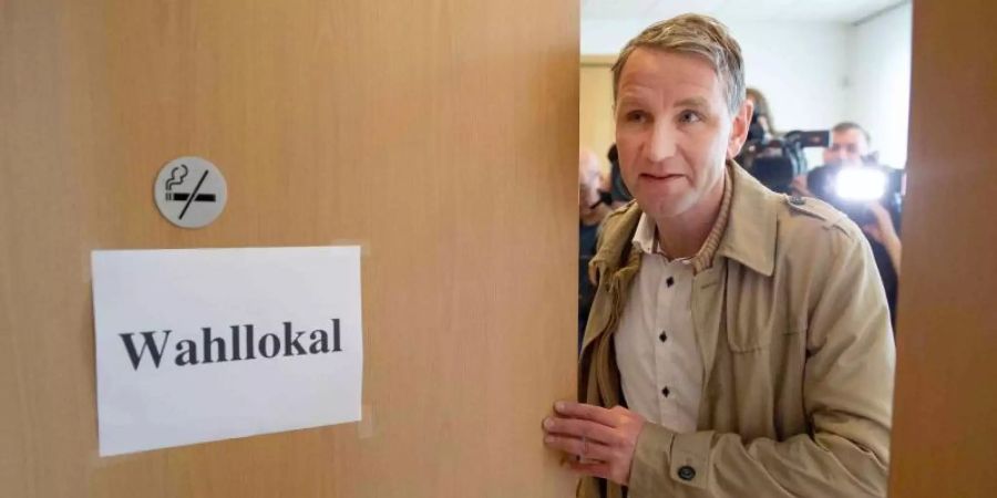 AfD-Landeschef Björn Höcke nach seiner Stimmabgabe im thüringischen Bornhagen. Foto: Swen Pförtner/dpa-Zentralbild/dpa