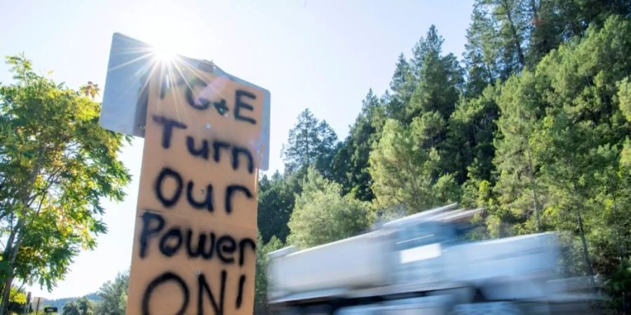 Hunderttausende Kalifornier sind weiter ohne Strom