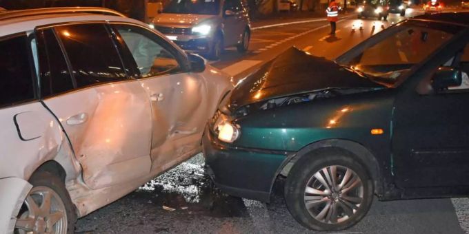 Bei der Kollision in Reiden LU wurde eine Person leicht verletzt. reiden