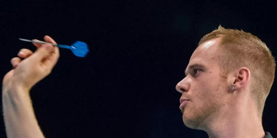 Startet bei der Darts-WM: Max Hopp. Foto: Daniel Bockwoldt/dpa