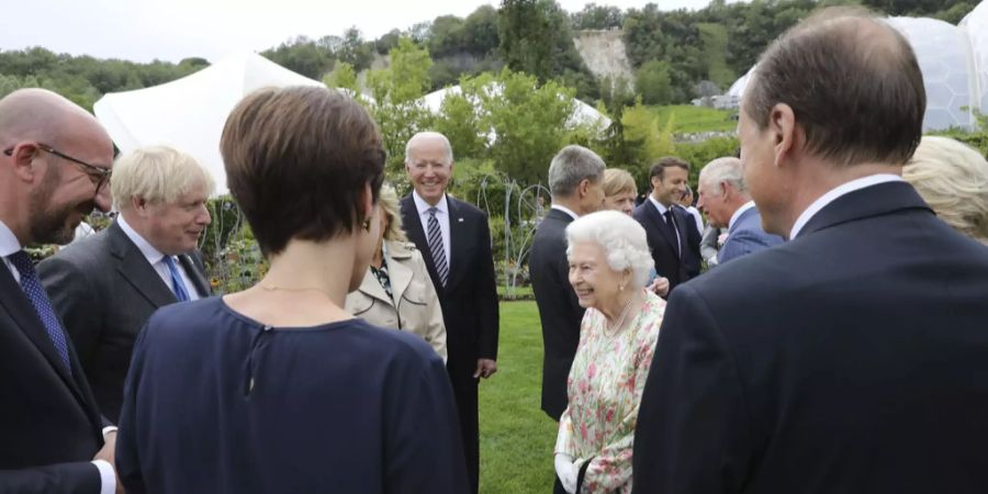 Die Queen war in grosser Plauderlaune, sprach mit Johnson, Biden und Macron.