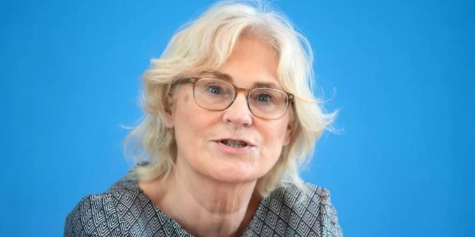 Möchte durch eine Kronzeugenreglung Insider ermutigen, Doping offenzulegen: Christine Lambrecht. Foto: Bernd von Jutrczenka/dpa Möchte durch eine Kronzeugenreglung Insider ermutigen, Doping offenzulegen: Christine Lambrecht. Foto: Bernd von Jutrczenka/dpa