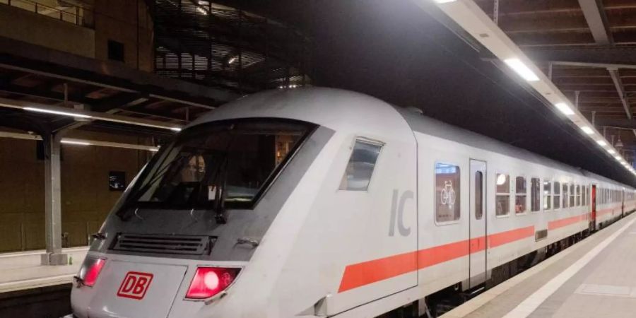Die Deutsche Bahn soll attraktiver werden. Foto: Stefan Sauer/dpa-Zentralbild/ZB
