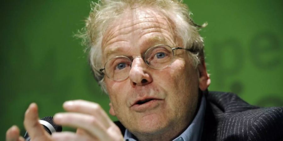L'ex-eurodéputé écologiste Daniel Cohn-Bendit, soutien d'Emmanuel Macron, trouve «inimaginable» que Gérard Collomb revienne à Lyon, qui n'est pas sa «propriété privée», et a annoncé qu'il ne devrait pas être sur la liste LREM pour les Européennes