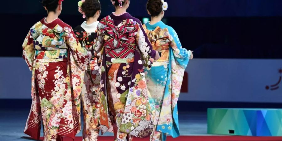 Japanerinnen in Kimonos